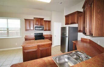 101 Blue Quail Rd in Glenn Heights, TX - Building Photo - Building Photo