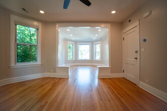 2923 N Whipple St in Chicago, IL - Building Photo - Building Photo