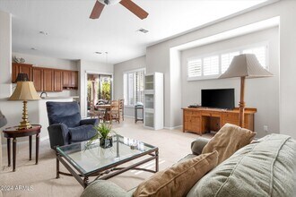 1667 E Carob Dr in Chandler, AZ - Building Photo - Building Photo