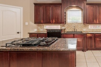 12406 Santiago Cove Ln, Unit K-K127 in Houston, TX - Building Photo - Building Photo