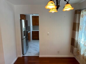 43 E Court Ln in Foster City, CA - Foto de edificio - Building Photo