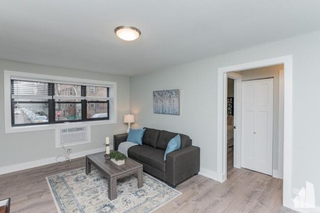 property at 530 W Surf St