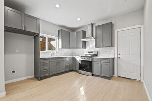 1584 W Wakefield Ave in Anaheim, CA - Building Photo