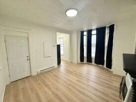 258 Remsen St in Cohoes, NY - Building Photo