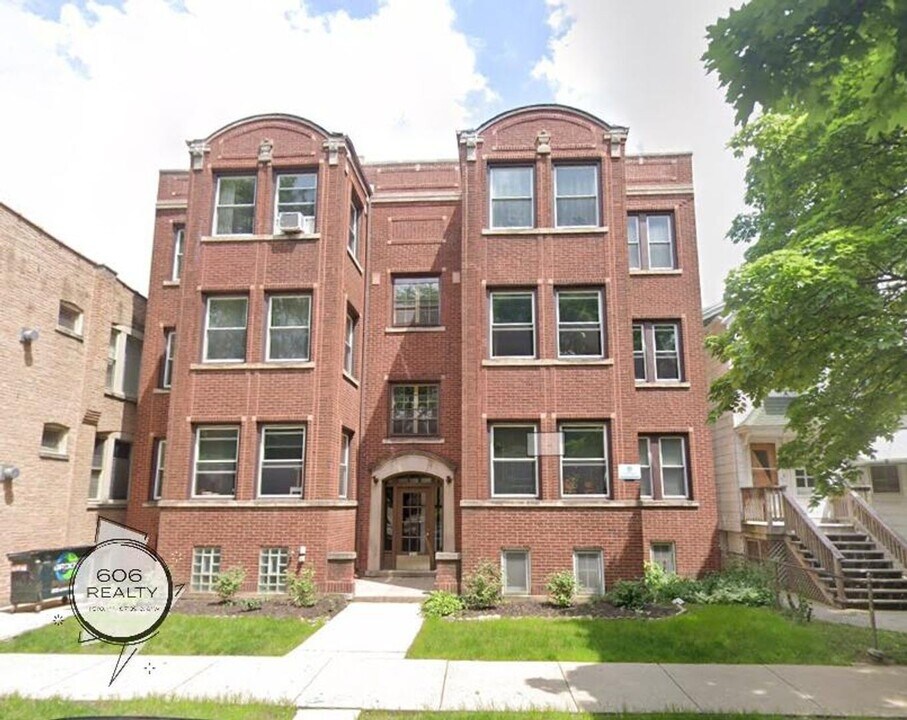 3943 N Kostner Ave, Unit 3 in Chicago, IL - Foto de edificio