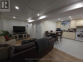 171 Dolores Crescent in Vaughan, ON - Building Photo - Building Photo