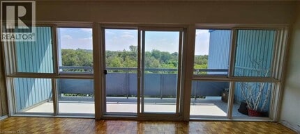 105 Conroy Crescent in Guelph, ON - Building Photo - Building Photo