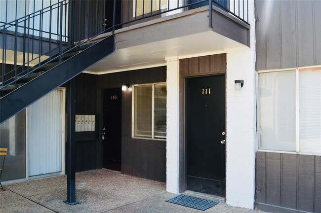 2610 Salado St in Austin, TX - Building Photo - Building Photo