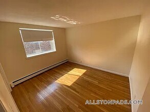 90 Gardner St in Boston, MA - Building Photo - Building Photo