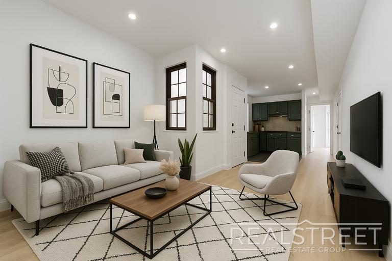 Newly Renovated Spacious 4 Bed 2 Bath in B in Brooklyn, NY - Building Photo