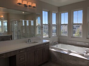 6773 Solterra Vista Pkwy in San Diego, CA - Building Photo - Building Photo