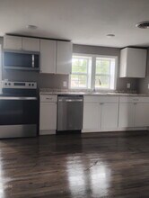 1611 Chinquapin Grove Rd in Bluff City, TN - Building Photo - Building Photo