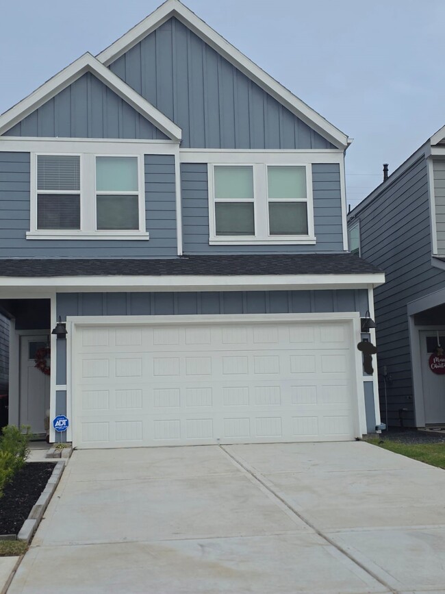 property at 2803 Lisburn Ter Ln