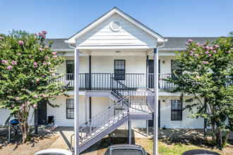 Riverchase Apartments in Robinsonville, MS - Building Photo - Building Photo