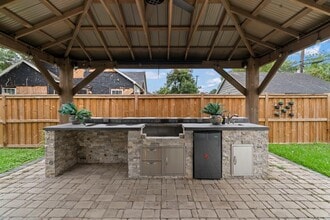6426 Pinehurst Dr in Houston, TX - Building Photo - Building Photo