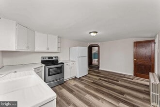 36 N Trooper Rd in Eagleville, PA - Building Photo - Building Photo