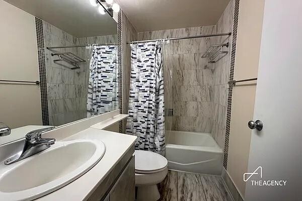 150 E 85th St in New York, NY - Building Photo