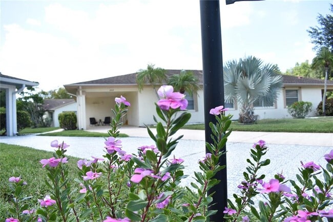 property at 2005 Halmrock Pl