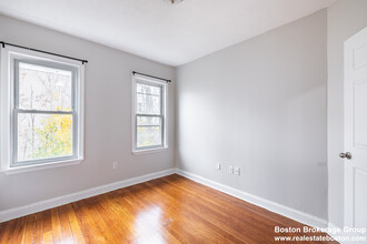 17 Cawfield St, Unit #2 in Boston, MA - Building Photo - Building Photo