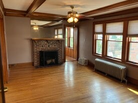 93 Hillside Rd, Unit 2 in Watertown, MA - Building Photo