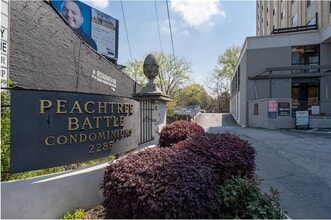 2285 Peachtree Rd NE in Atlanta, GA - Building Photo - Building Photo
