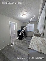 1421 Meadow St in McKeesport, PA - Building Photo
