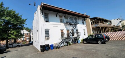 155 Parker St in Newark, NJ - Building Photo - Building Photo