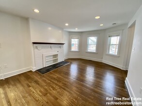 55 Eliot Cres, Unit 1 in Chestnut Hill, MA - Building Photo - Building Photo