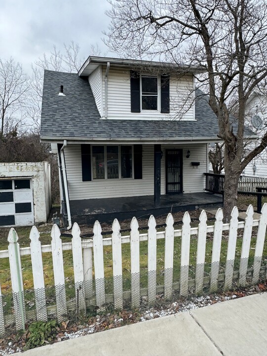 1117 Forest Ave in New Kensington, PA - Building Photo