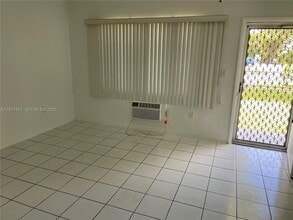 101 NW 204th St in Miami Gardens, FL - Building Photo - Building Photo