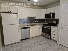 8610 Neuse Landing Ln in Raleigh, NC - Building Photo - Building Photo