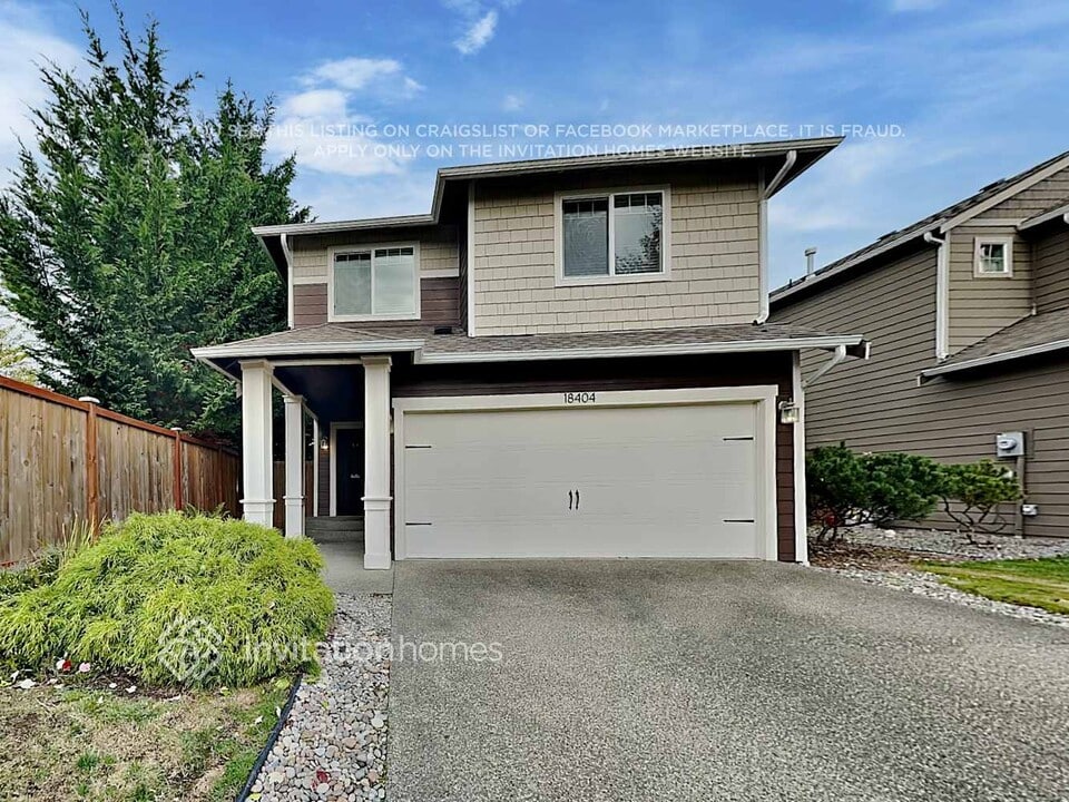 18404 104th St Ct E in Bonney Lake, WA - Foto de edificio