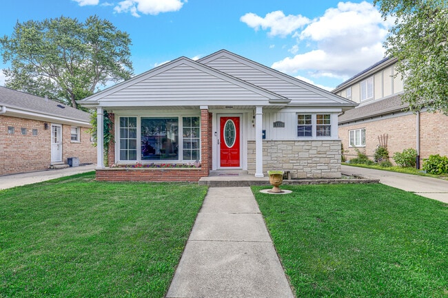 property at 6310 W Estes Ave