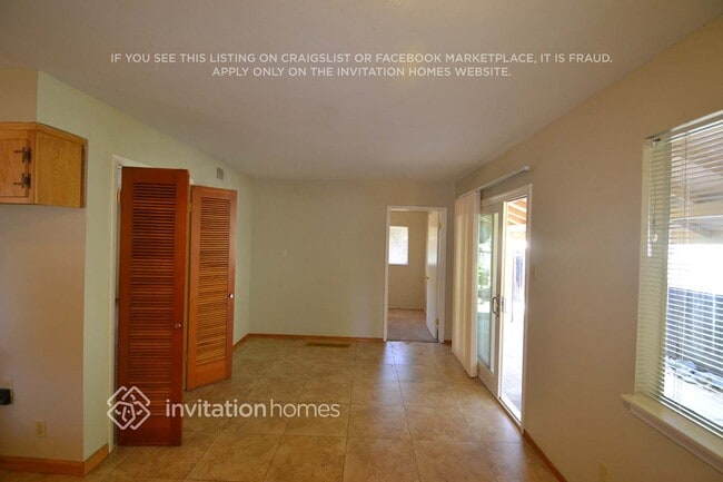 7030 Tamoshanter Way in Sacramento, CA - Building Photo - Building Photo