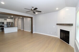 427 Wagon Wheel Ave in Fayetteville, AR - Building Photo - Building Photo