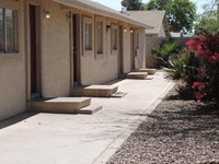 275 N Fresno St in Chandler, AZ - Foto de edificio - Building Photo