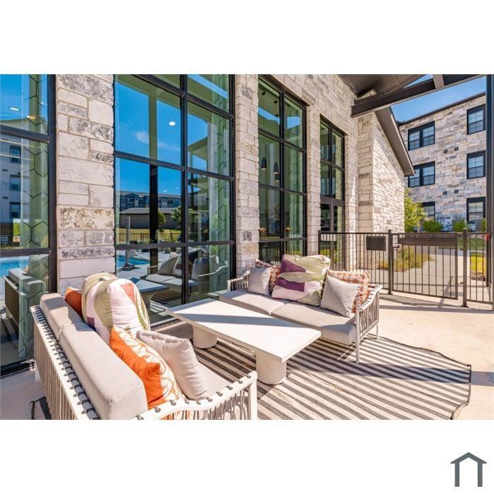 13624 Dessau Rd, Unit 10106 in Pflugerville, TX - Foto de edificio