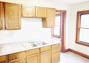 496 Maryland Ave W in St. Paul, MN - Building Photo