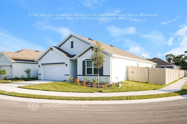 8009 Majestic Palms Ct in Venice, FL - Foto de edificio - Building Photo