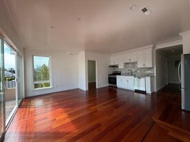 261C Dolores St in San Francisco, CA - Building Photo