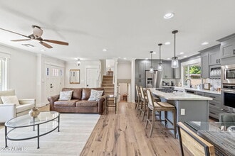 8308 E Valley View Rd in Scottsdale, AZ - Building Photo - Building Photo