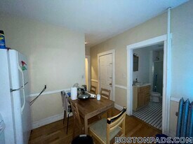 192 Kelton St in Boston, MA - Building Photo