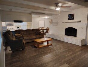 6172 Whitman Ave in Fort Worth, TX - Building Photo - Building Photo