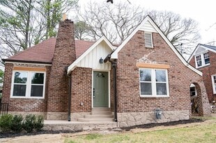 1395 Winburn Dr in East Point, GA - Building Photo