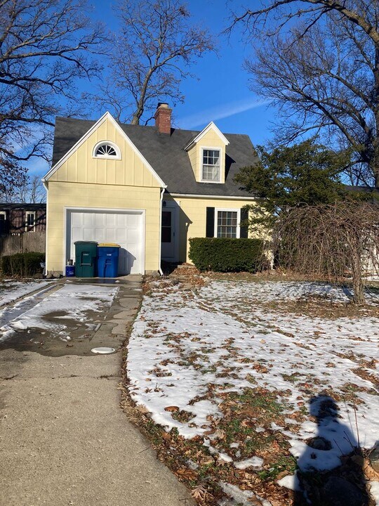 212 W Roosevelt St in Muncie, IN - Building Photo