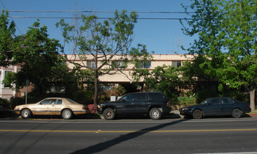 545 S 7th St in San Jose, CA - Foto de edificio - Building Photo