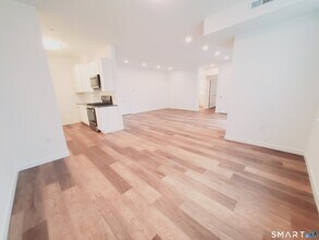 916 Hope St in Stamford, CT - Building Photo - Building Photo