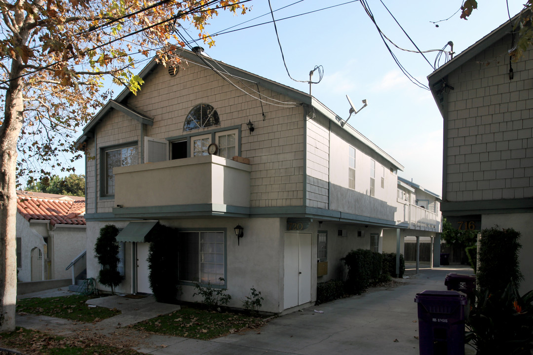 720 Belmont Ave in Long Beach, CA - Building Photo