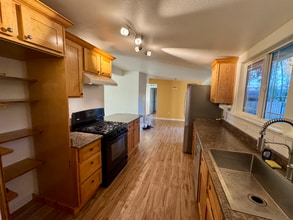 3351 High St in Eureka, CA - Building Photo - Building Photo