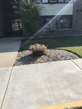 PLEASANT ACRES in Powers, MI - Foto de edificio - Building Photo